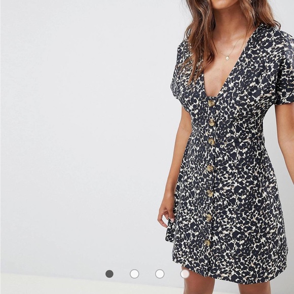 ASOS DESIGN button dress - Picture 2 of 8